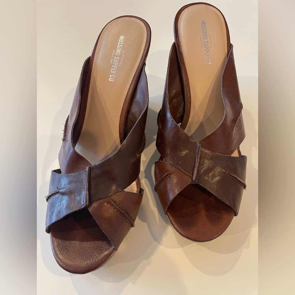 Mossimo Platform wedge heels. Size 10 chocolate brown